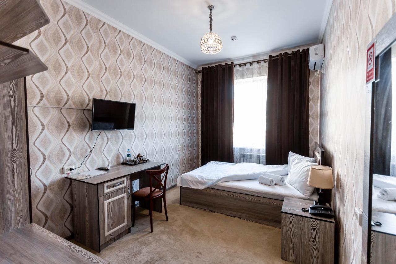 Garden Plaza Hotel Navoi Kültér fotó
