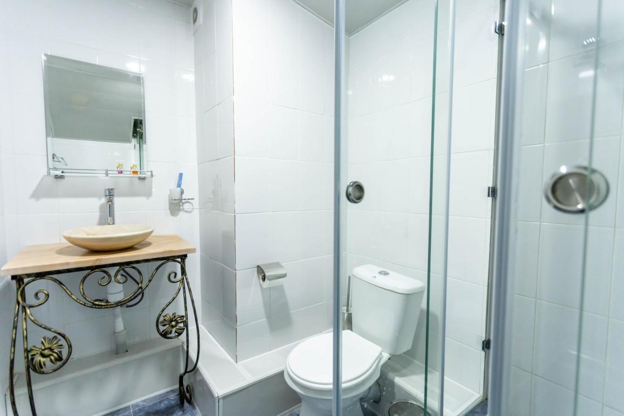 Garden Plaza Hotel Navoi Kültér fotó